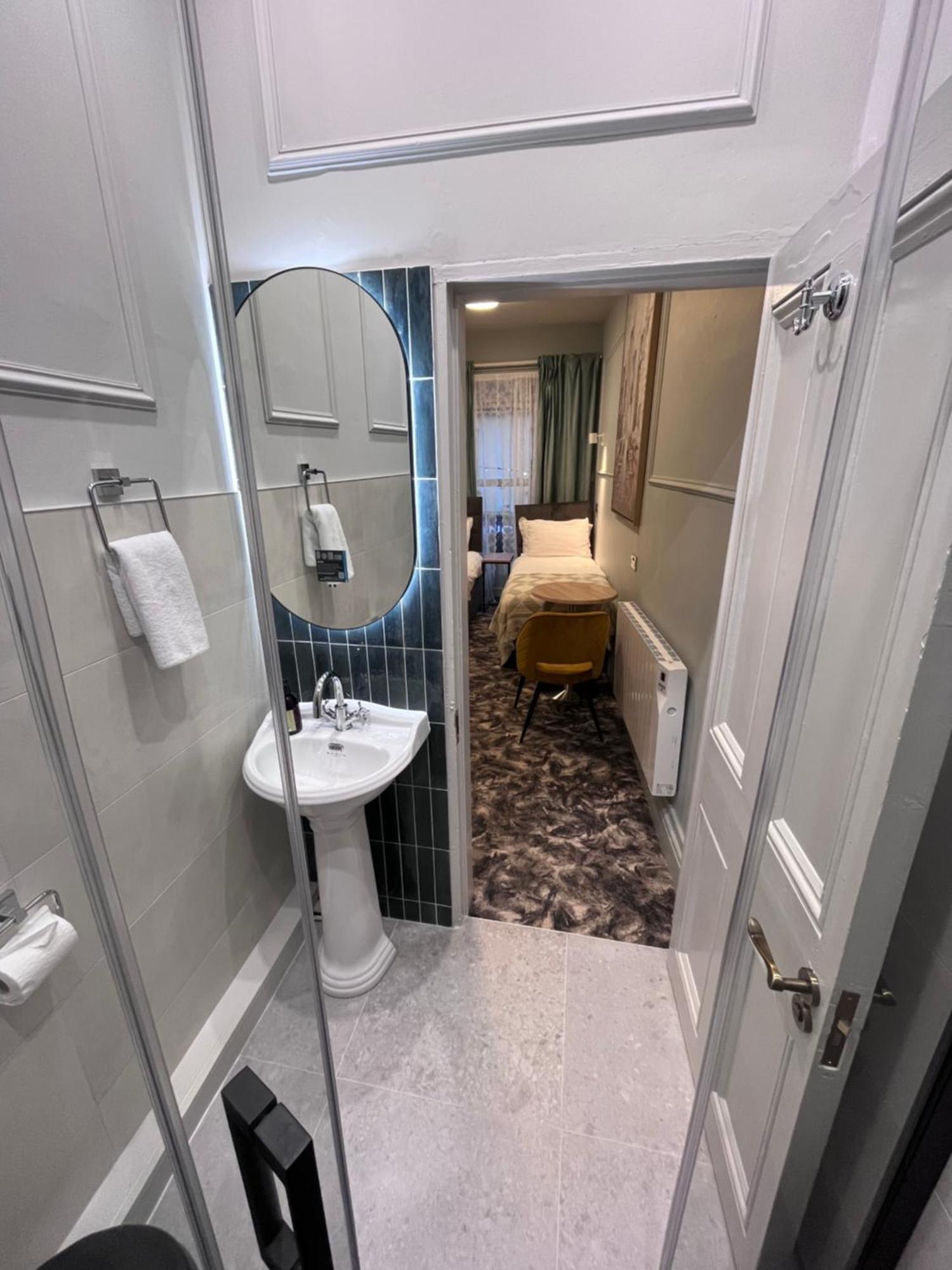 Topper'S Rooms Guest Accommodation Carrick on Shannon Exterior foto
